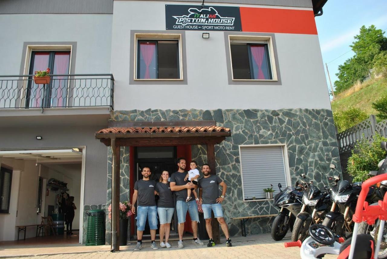 Italian Piston House Sport Moto Rent Bed & Breakfast Millesimo Dış mekan fotoğraf