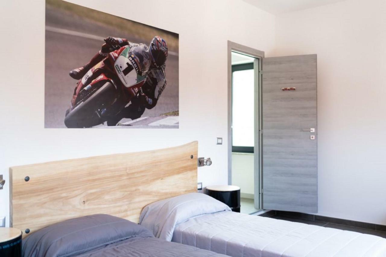 Italian Piston House Sport Moto Rent Bed & Breakfast Millesimo Dış mekan fotoğraf