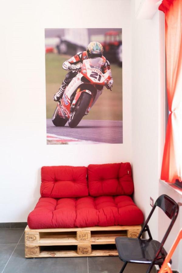Italian Piston House Sport Moto Rent Bed & Breakfast Millesimo Dış mekan fotoğraf