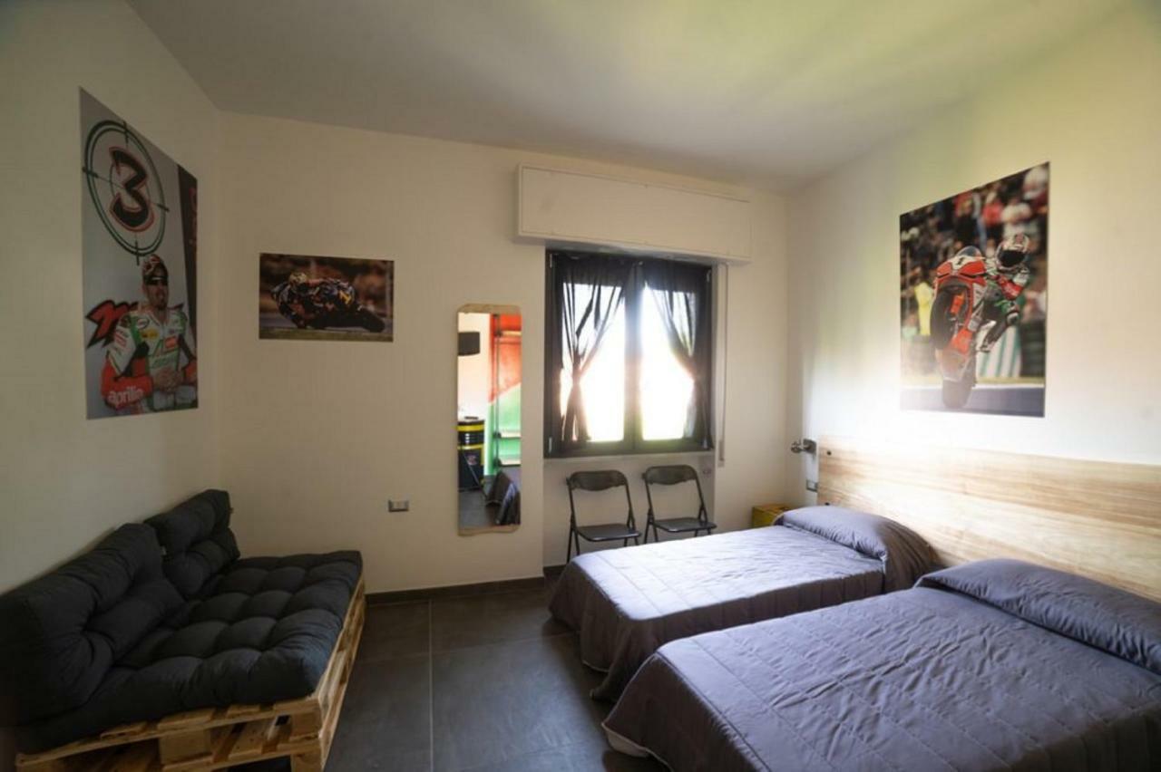 Italian Piston House Sport Moto Rent Bed & Breakfast Millesimo Dış mekan fotoğraf