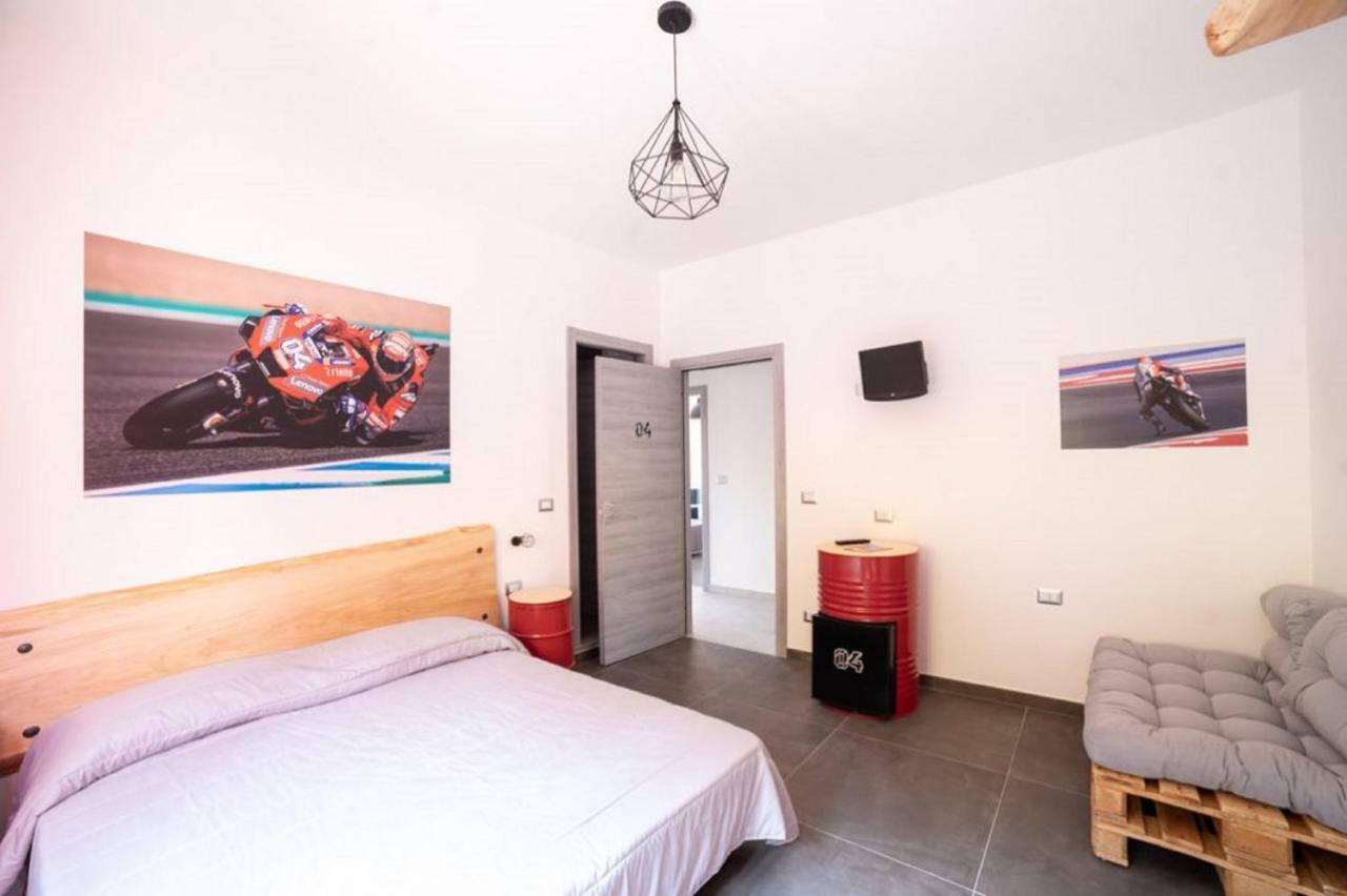 Italian Piston House Sport Moto Rent Bed & Breakfast Millesimo Dış mekan fotoğraf