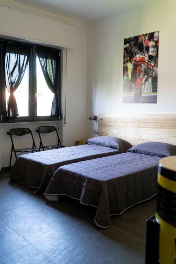 Italian Piston House Sport Moto Rent Bed & Breakfast Millesimo Dış mekan fotoğraf